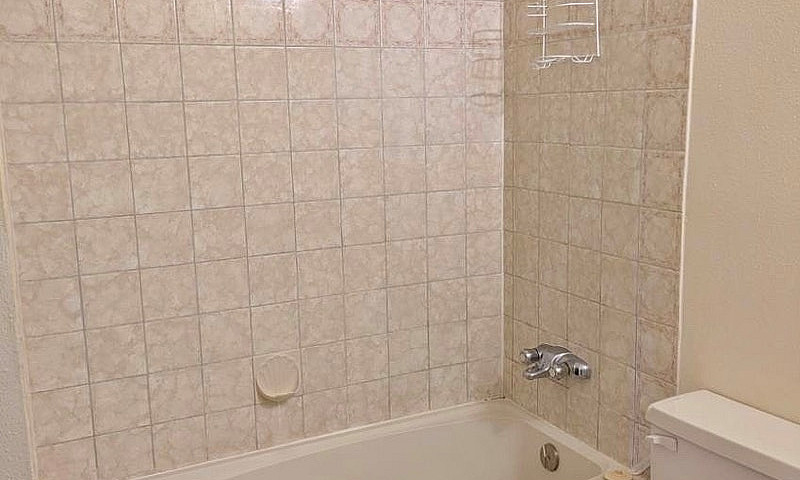 2 Bedroom 1 Bath - S...