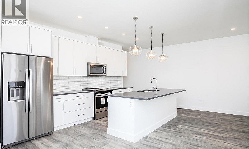610 Academy Way Unit...