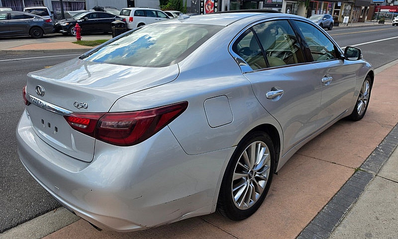 2018 Infiniti Q50 3....