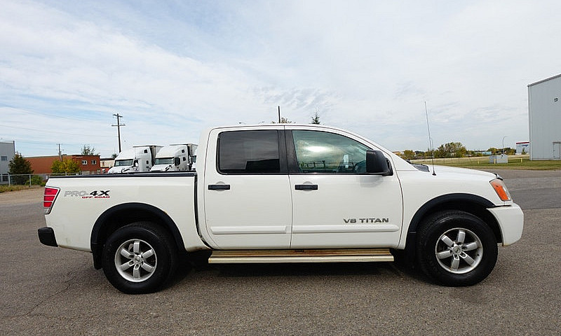2009 Nissan Titan Xe...
