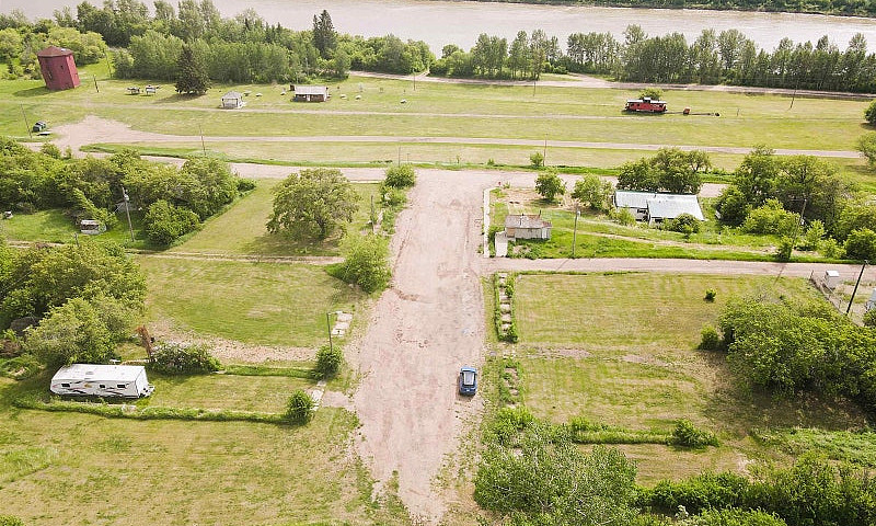 #116 4231 Twp Rd 553...