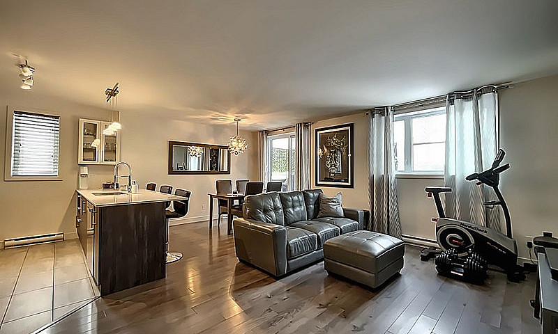 349 999$ - Condo À V...