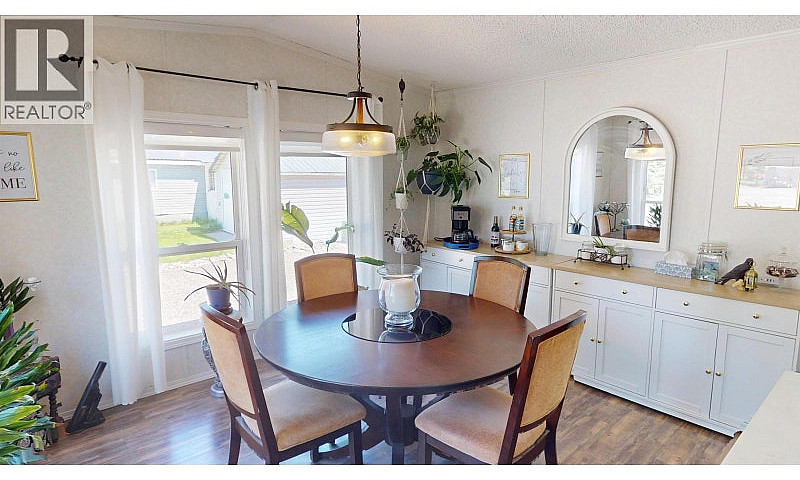 1302 Mountain Ash Ro...