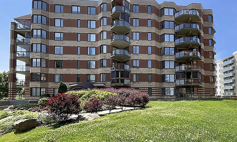 298 900$ - Condo À V...