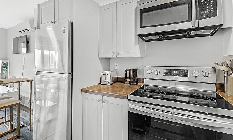Renovated 1-Bedroom ...