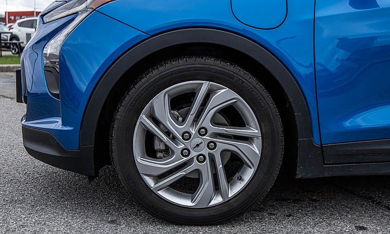 2023 Chevrolet Bolt ...