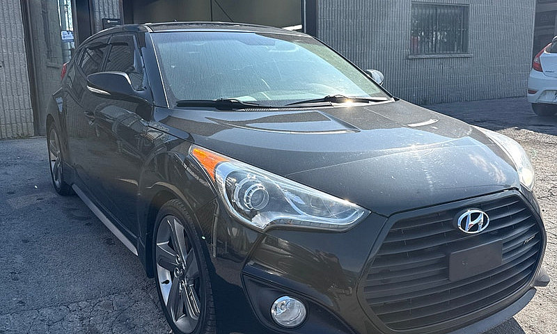 Hyundai Veloster Tur...