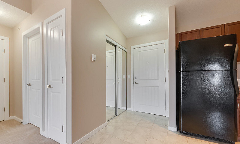 Top Floor Condo In S...