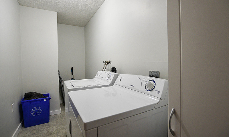 #304 - 3410 Park St ...
