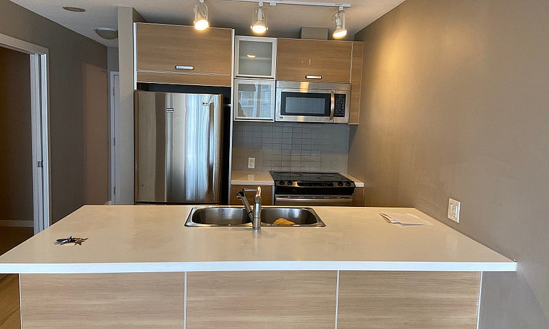 3403- 9981 Whalley B...