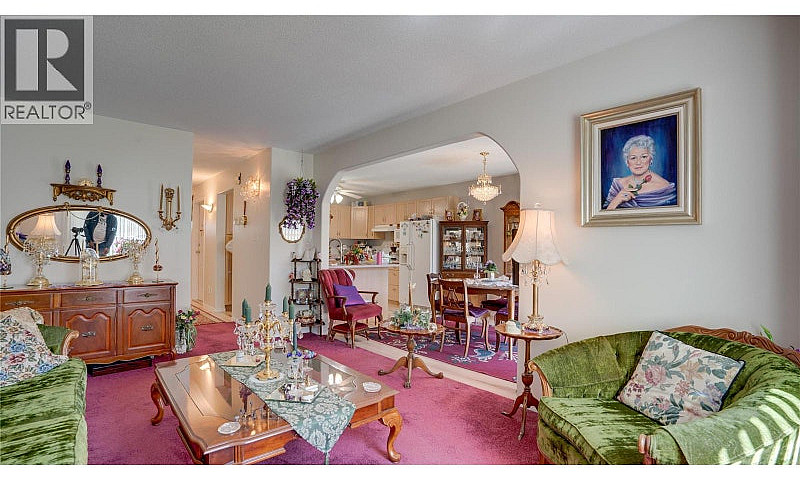 3906 Pleasant Valley...