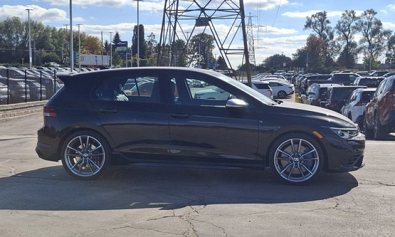 2024 Volkswagen Golf...