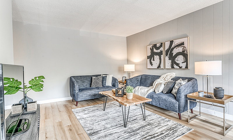 Garneau Place - 1 Be...