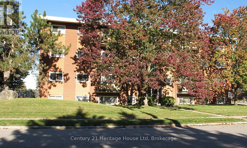 #9 - 16 Brant Avenue...