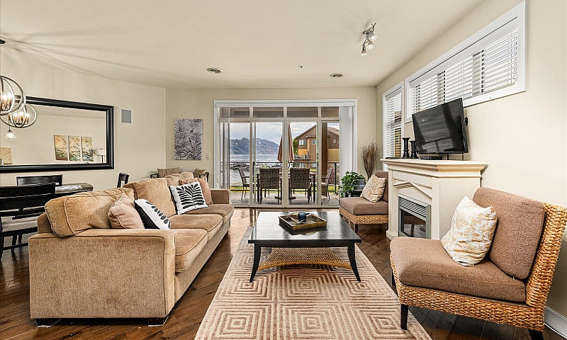 3 Bedroom Condo At B...
