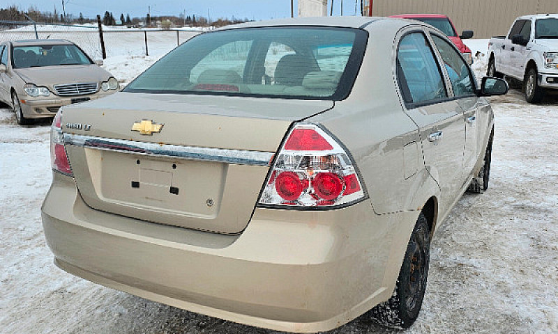 2011 Chevy Aveo Lt...