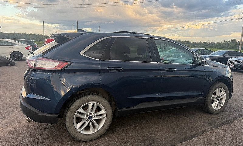 2017 Ford Edge...