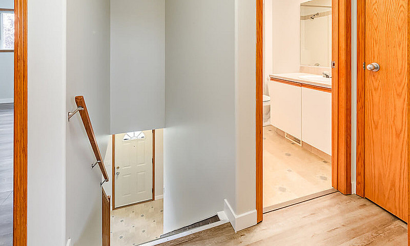 Modern Townhomes Wit...