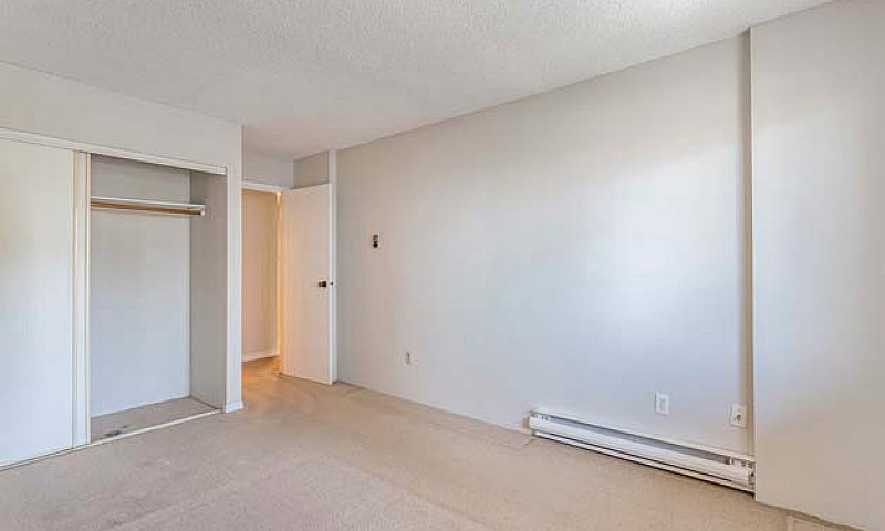 Charming Unit!...