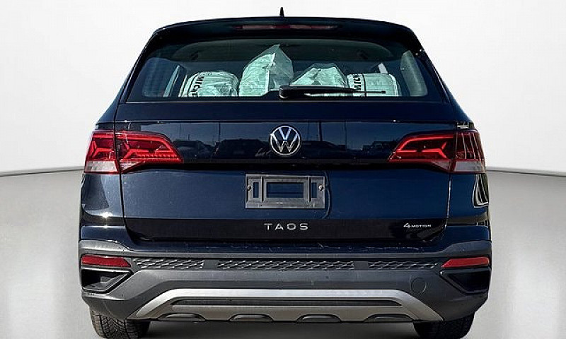 2022 Volkswagen Taos...