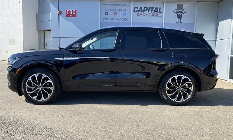 2025 Lincoln Nautilu...