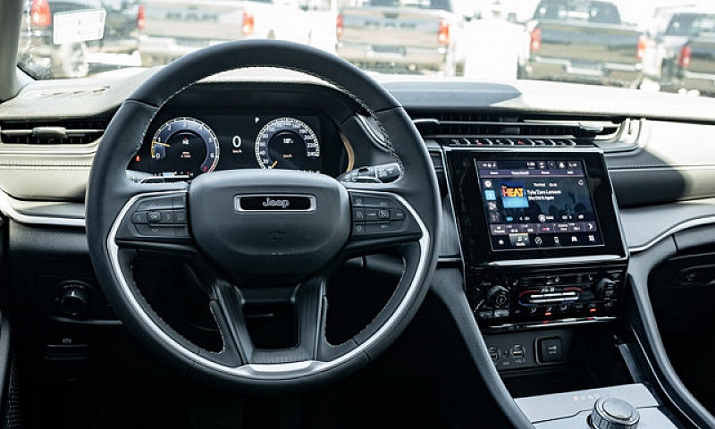2025 Jeep Grand Cher...
