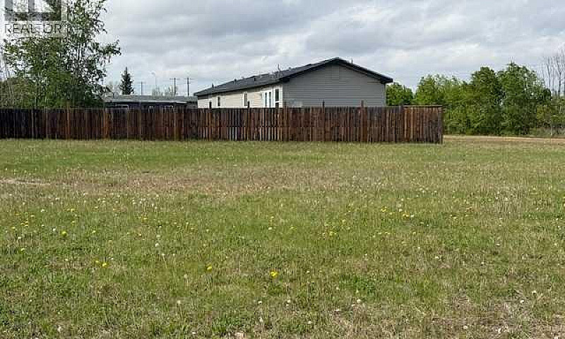 5032 45 Street Hardi...