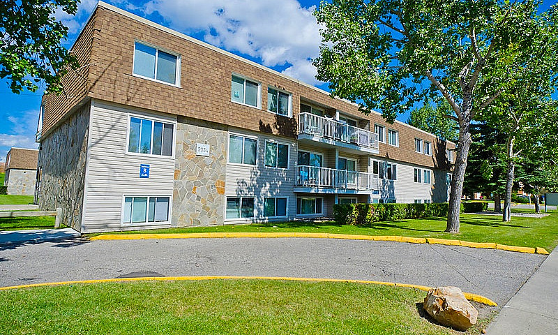 1 Bedroom - 5334 Lak...
