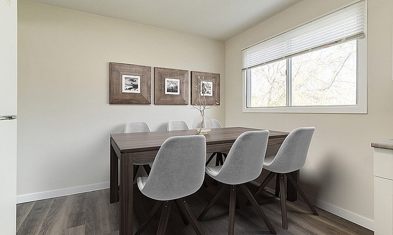Townhomes With In Su...