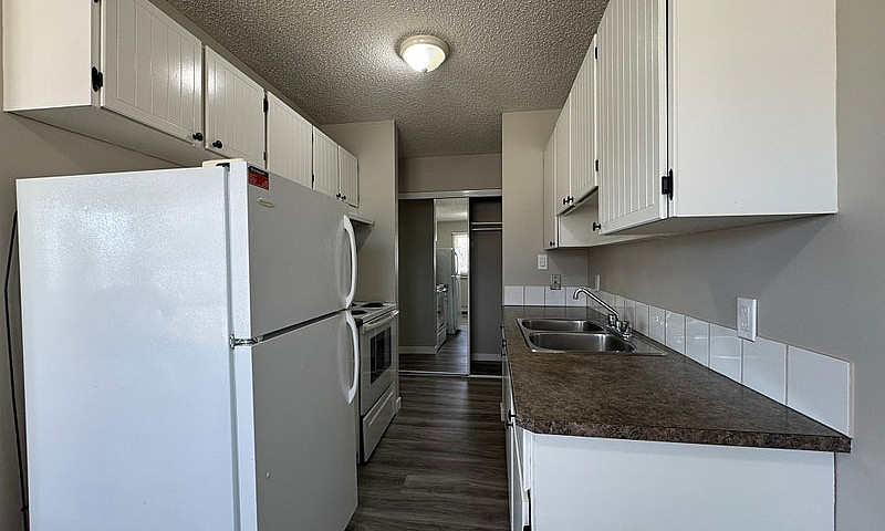 Amazing 2 Bedroom  A...