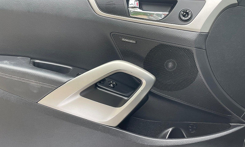2015 Hyundai Veloste...