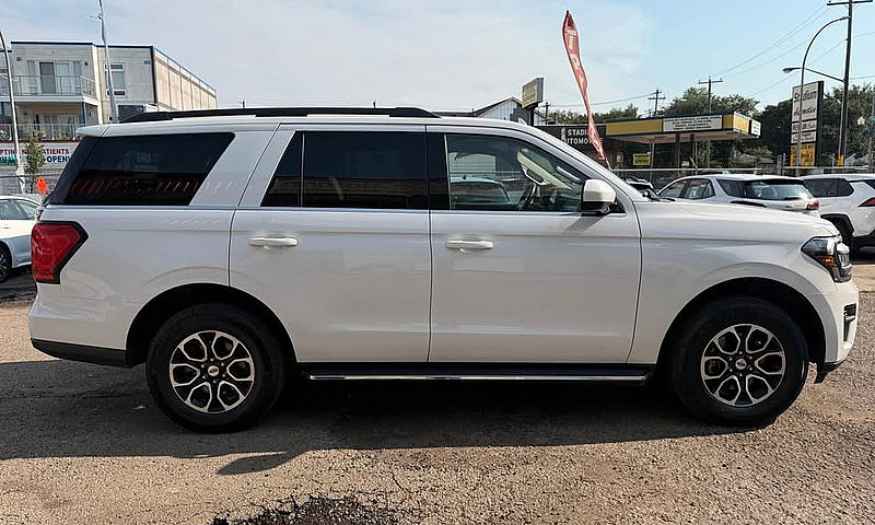 2022 Ford Expedition...