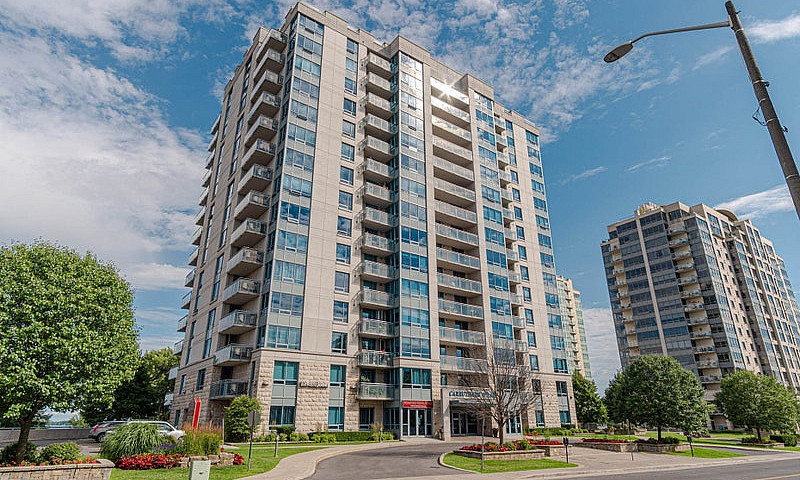 1 Bedroom + Den Apar...