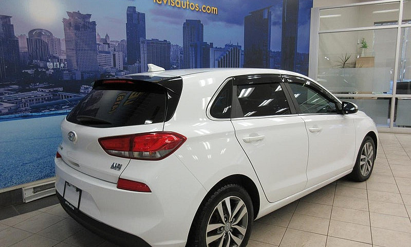 Hyundai Elantra Gt 2...