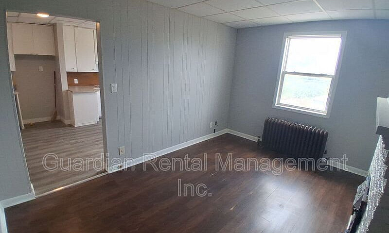 2 Bedroom + Den, 1 B...