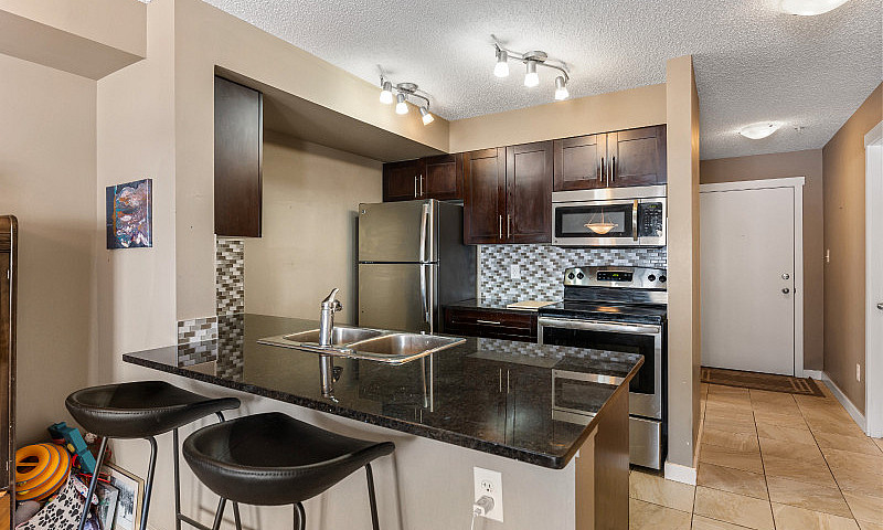 Amazing 2 Bedroom Co...