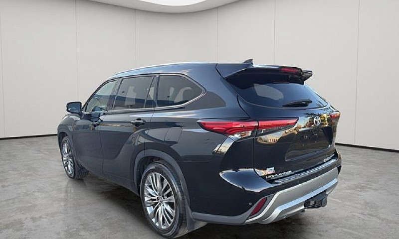 2023 Toyota Highland...