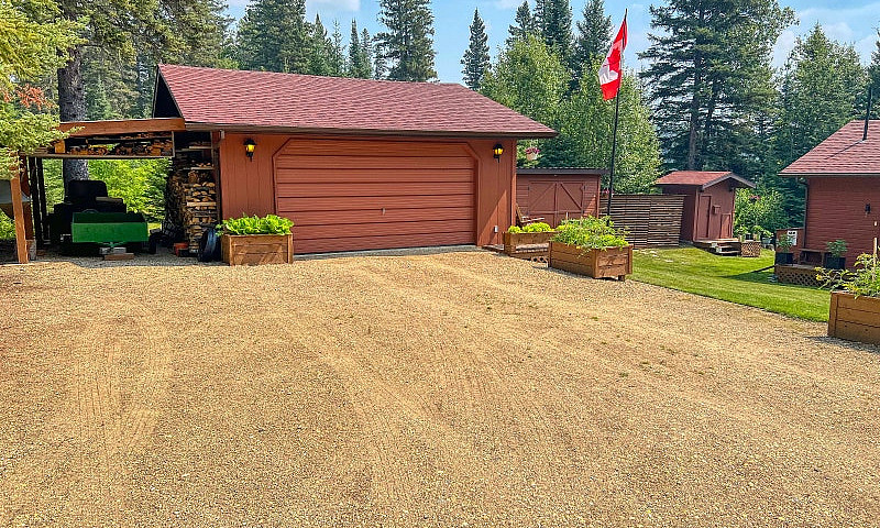 Cottage For Sale - D...