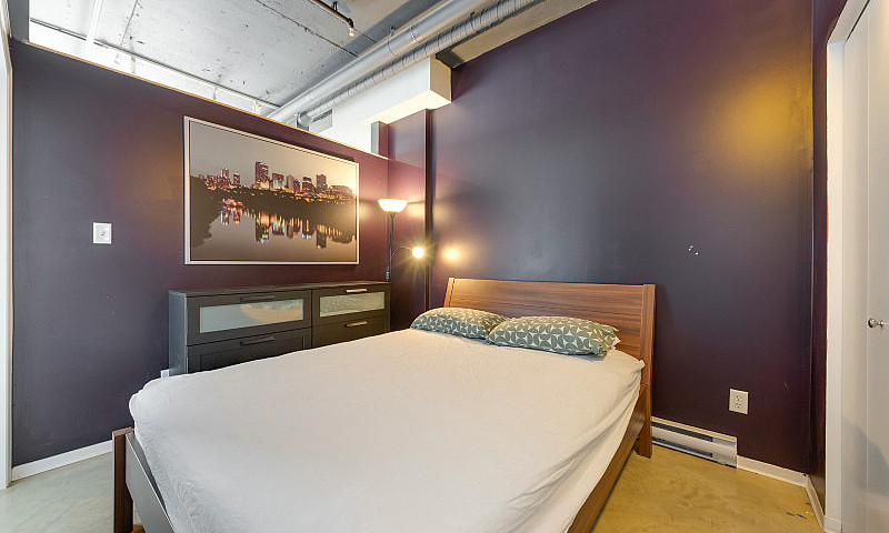 Corner Unit Loft In ...
