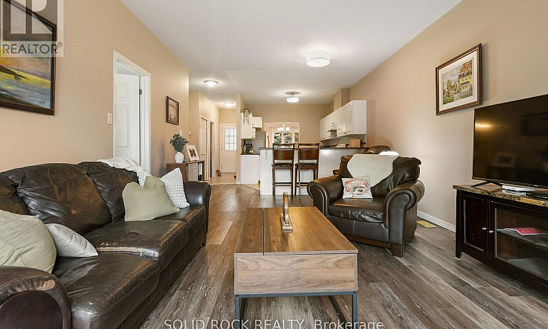 16 Moe Robillard Str...