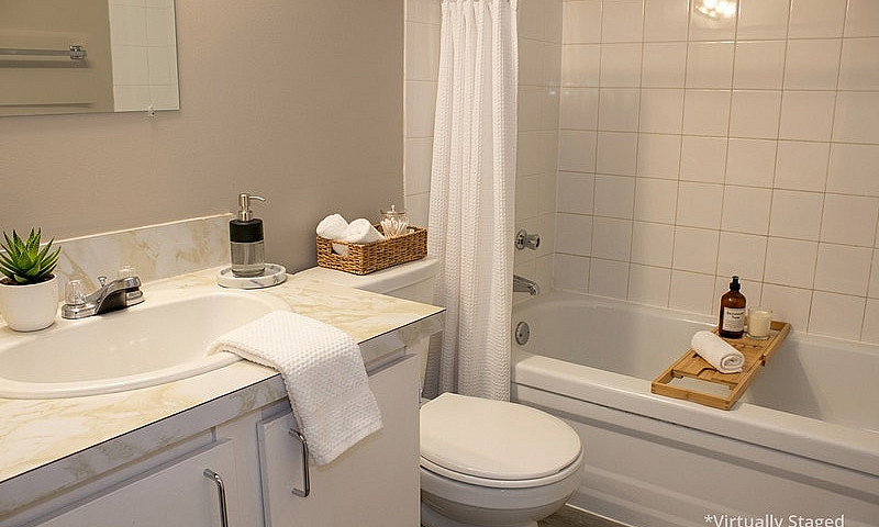 Bridgeland Apartment...