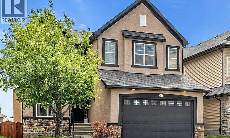 452 Evergreen Circle...
