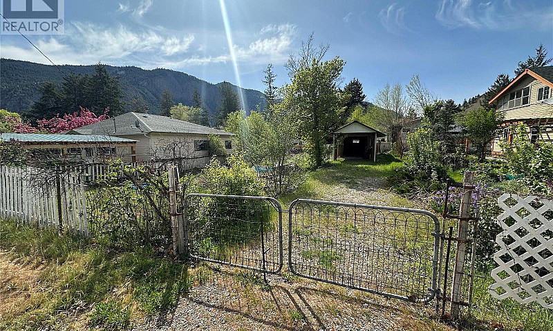 810 Daly Avenue Hedl...