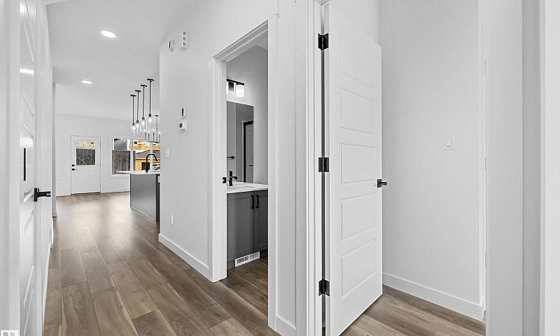 1613 210A St Nw Edmo...