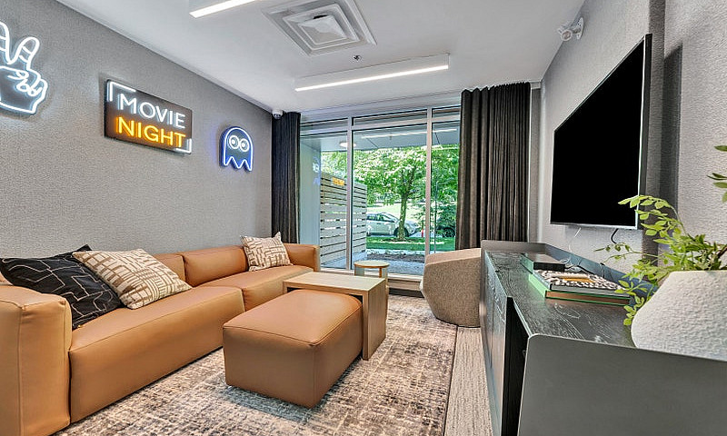 Studio Apartment For...