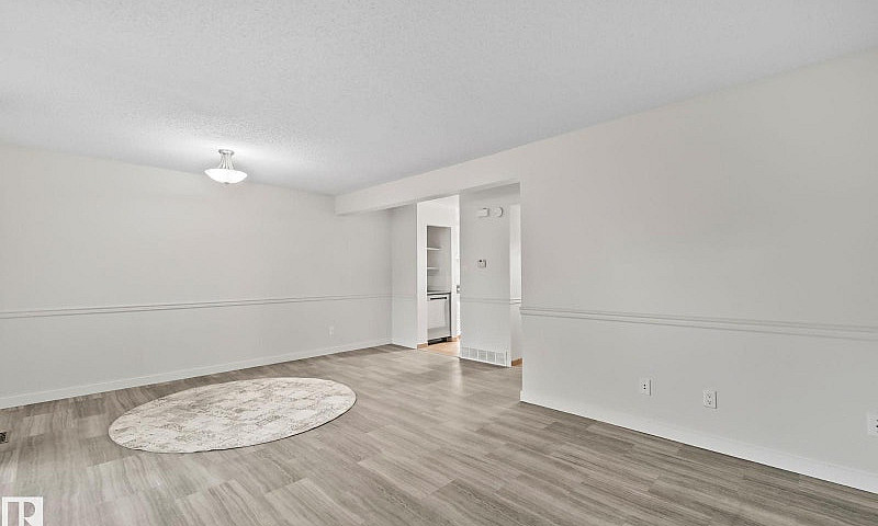 18337 66 Av Nw Edmon...