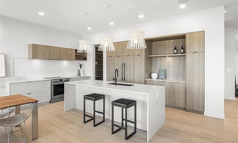 Artista Homes In For...