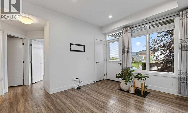 214 Seton Passage Se...