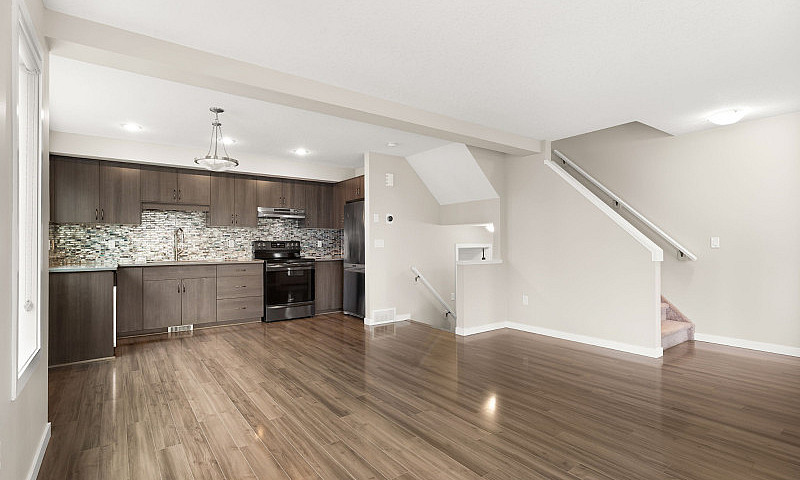 #22-4537 Delhaye Wy-...