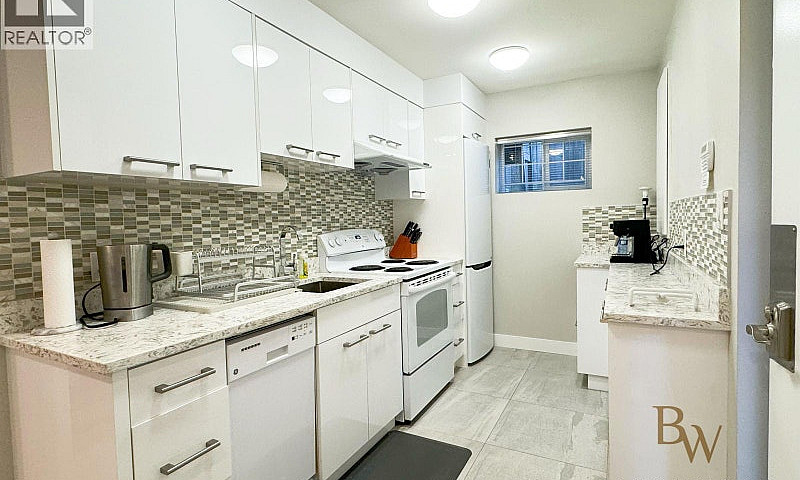 Lower 1328 Nanton Av...